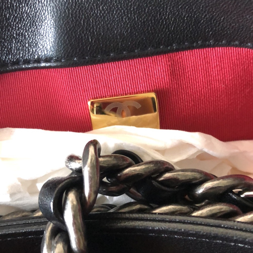 ❤️ Traded ❤️CHANEL 19 Small Flap Bag - Picture 13 of 16
